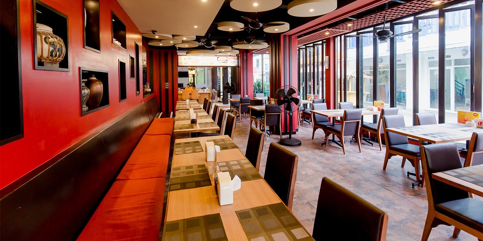 restaurants-restaurant-red-peppers