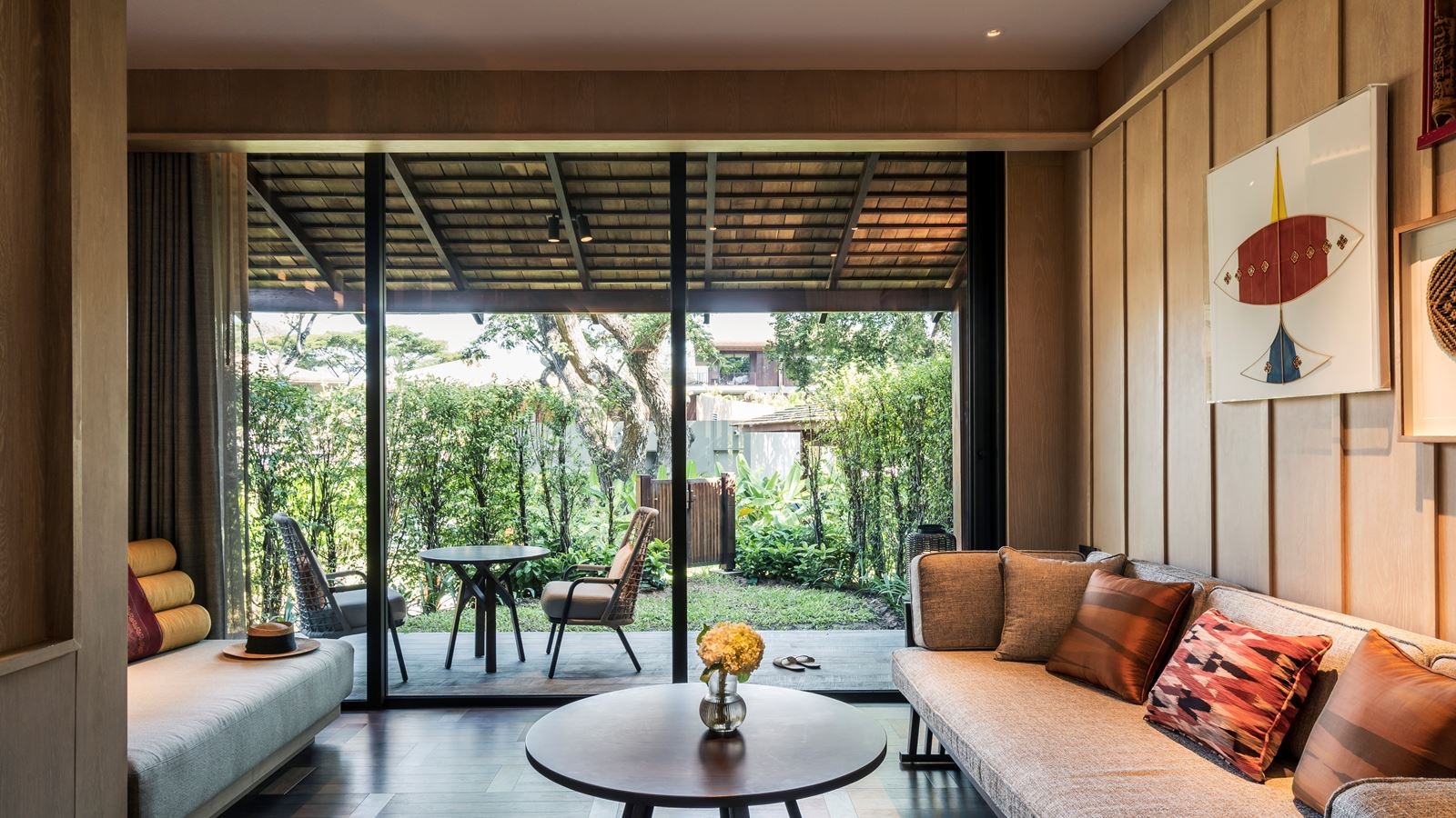 rooms-deluxe-garden-view