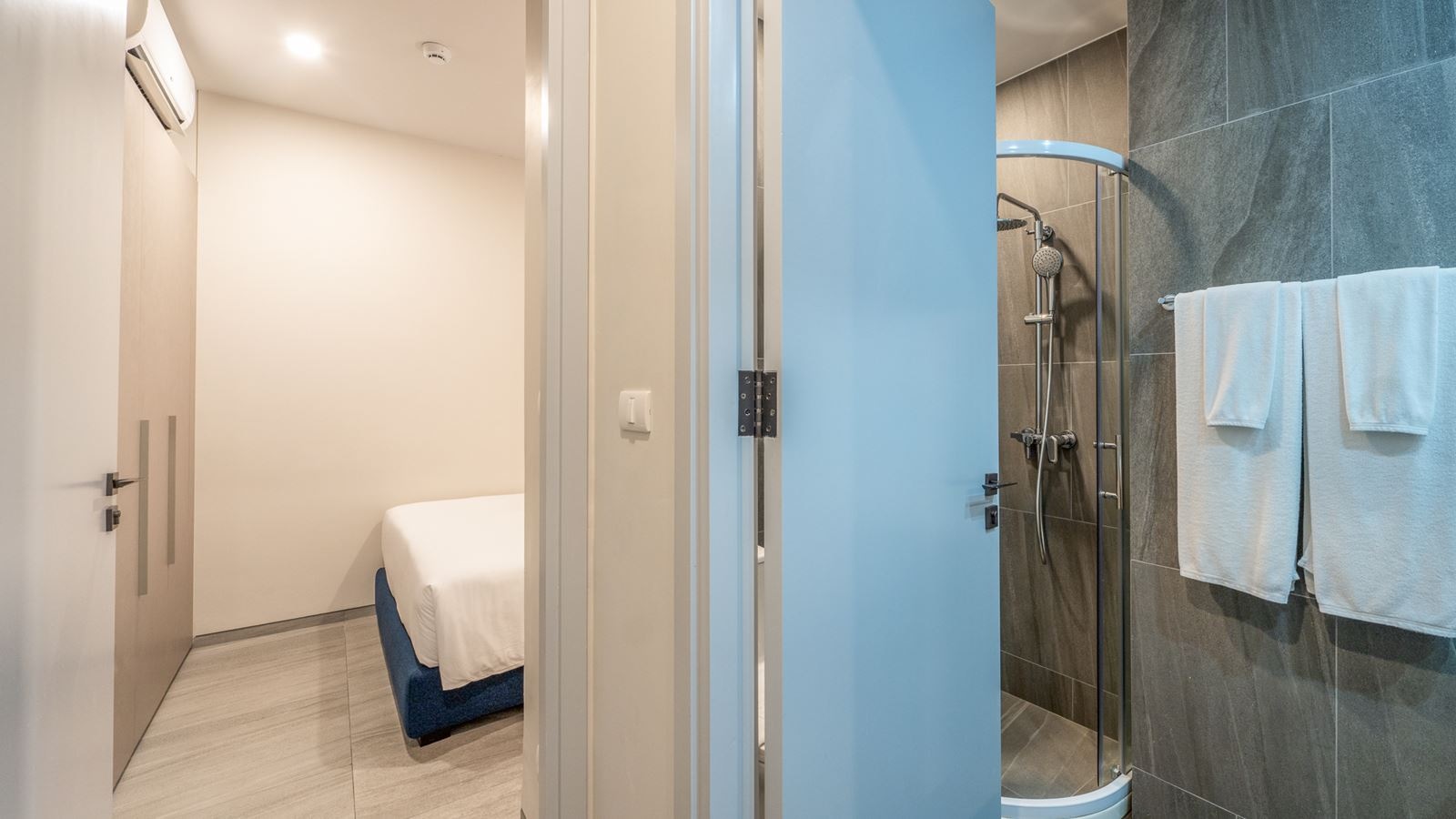 rooms-two-bedroom-family