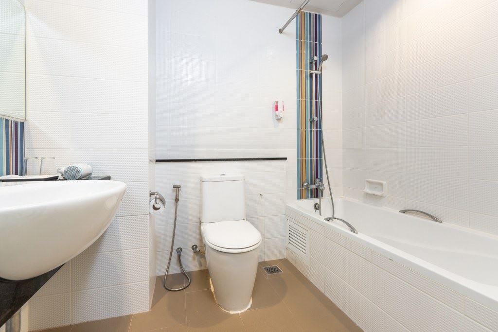 rooms-deluxe-pool-view-room