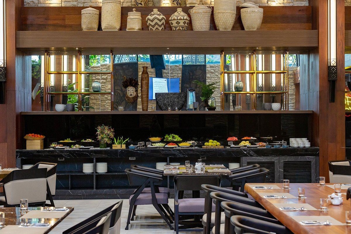 restaurants-the-tram-restaurant-bar--wine-cellar