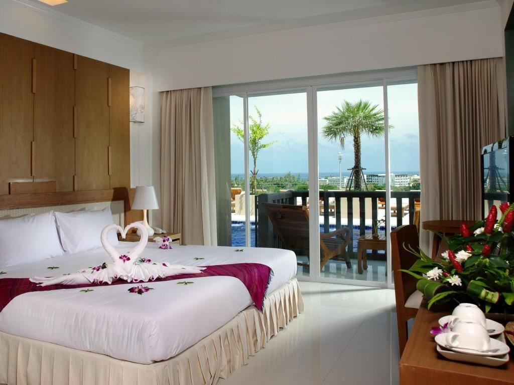 rooms-princess-deluxe-pool-access-seaview