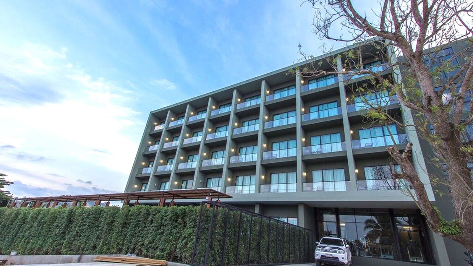 general-main-building