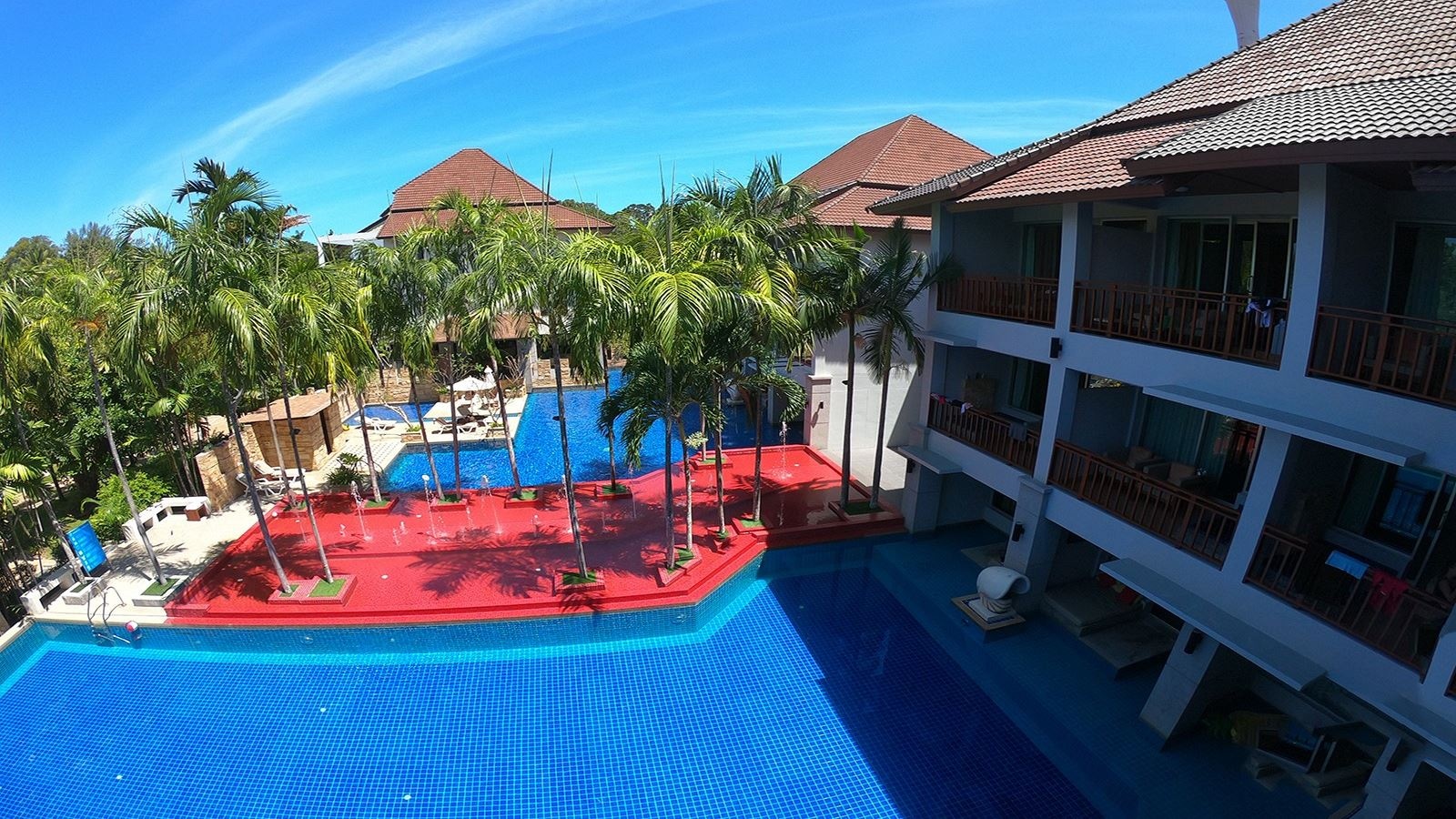 rooms-deluxe-balcony