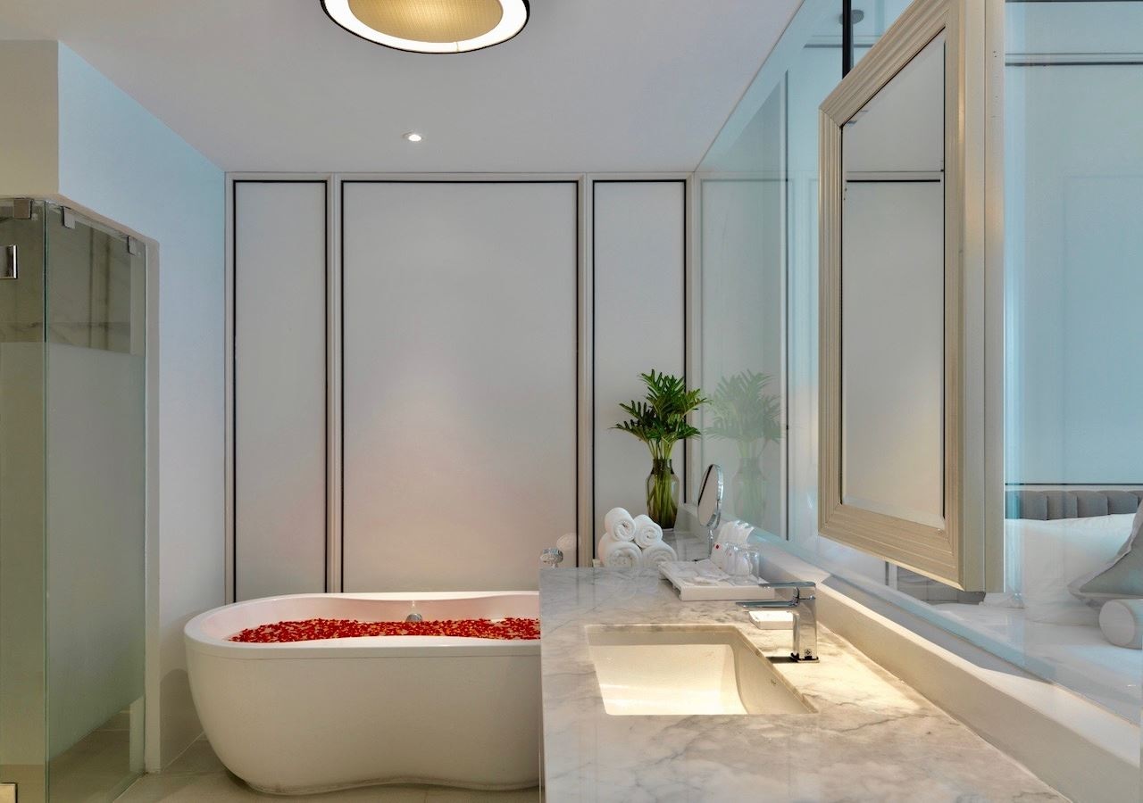 rooms-deluxe-pool-access-room