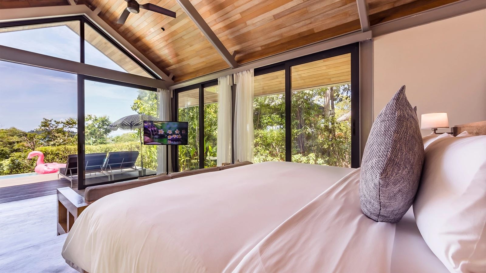 rooms-onebedroom-pool-villa