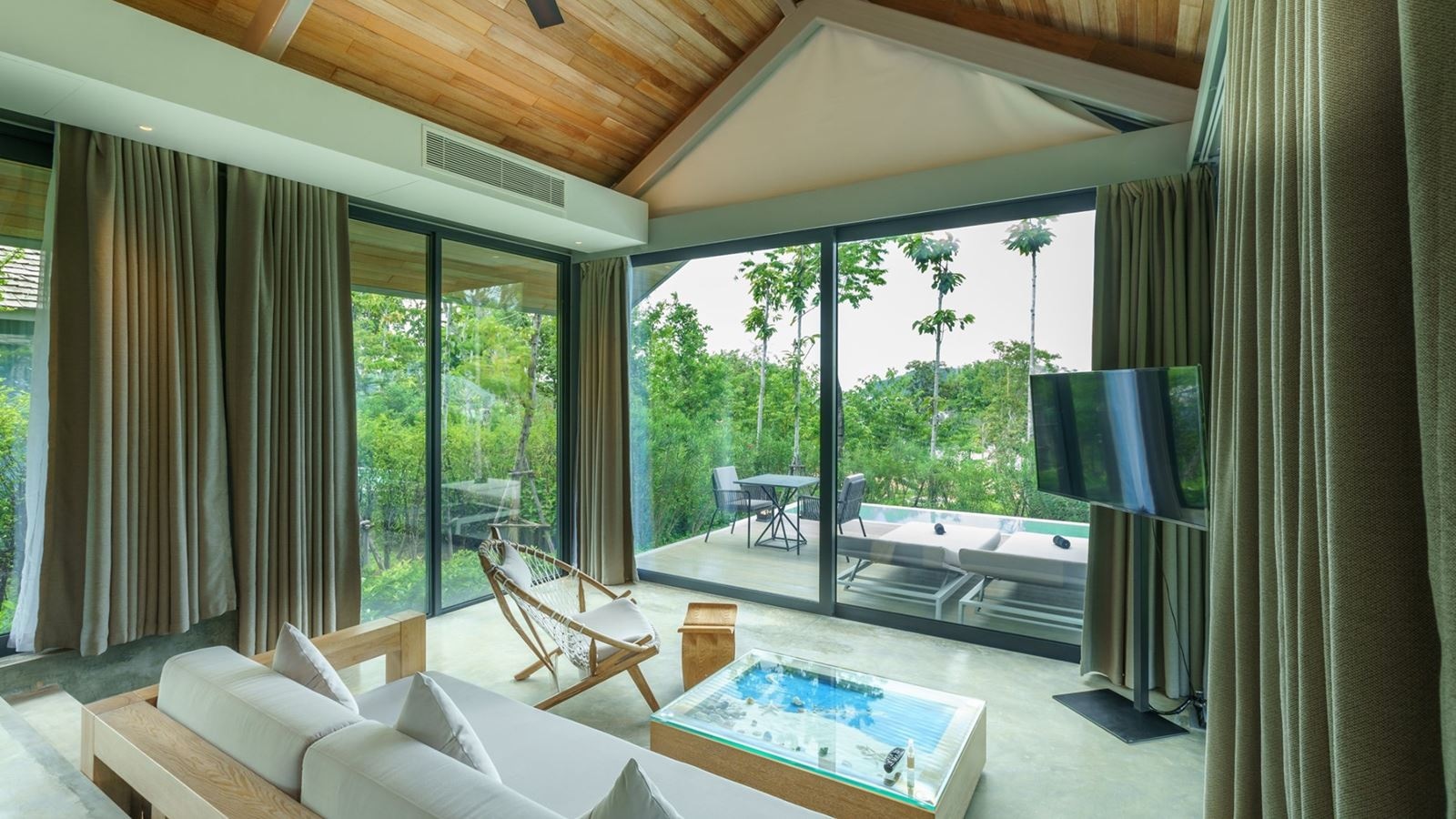 rooms-onebedroom-pool-villa