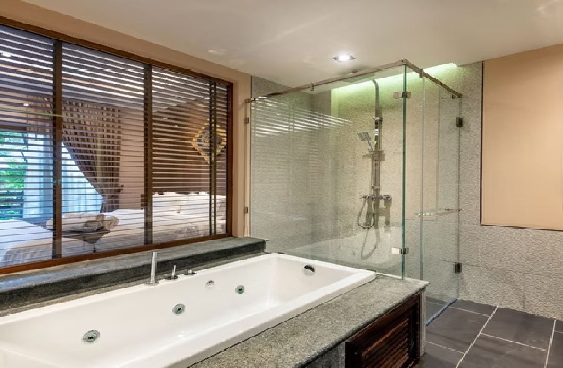 rooms-deluxe-jacuzzi