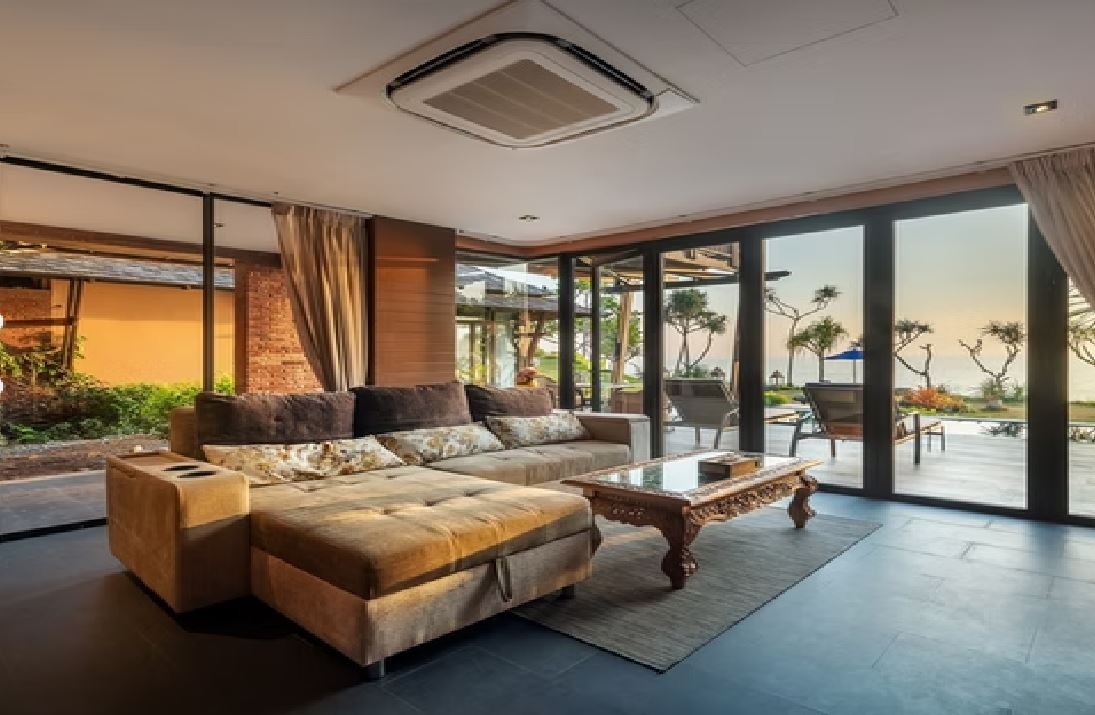 rooms-beachfront-jacuzzi-pool-villa-two-bedroom-duplex-with-lounge