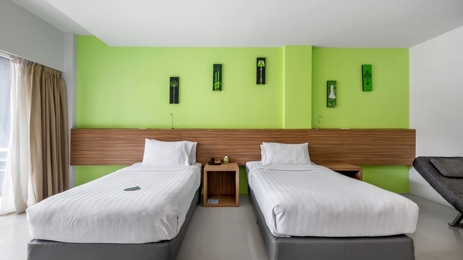 rooms-view-pent-balcony