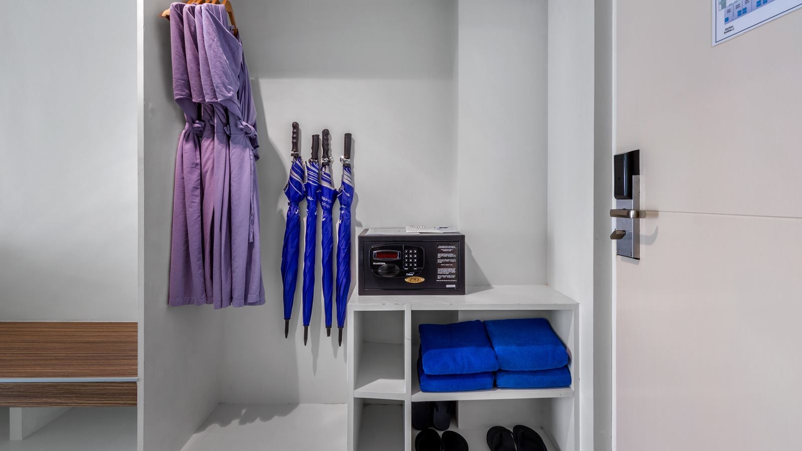 rooms-view-pent-quad-bed