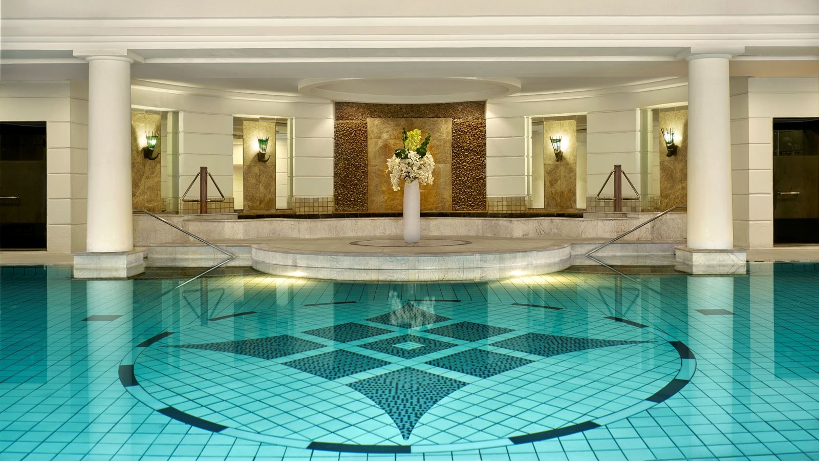 pools-indoor-pool