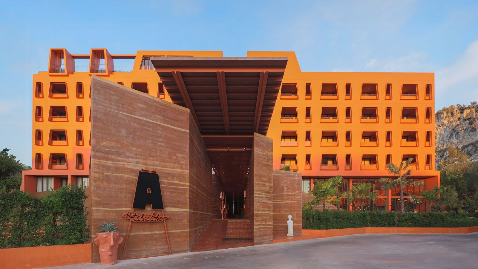 general-main-building