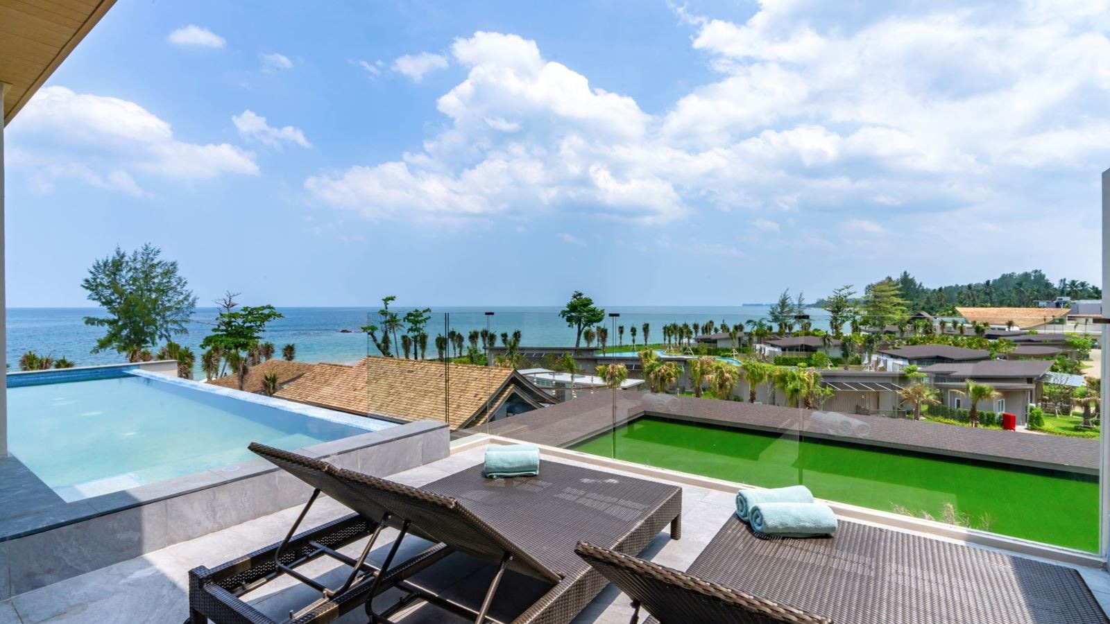 rooms-seaview-penthouse-family-pool-suite