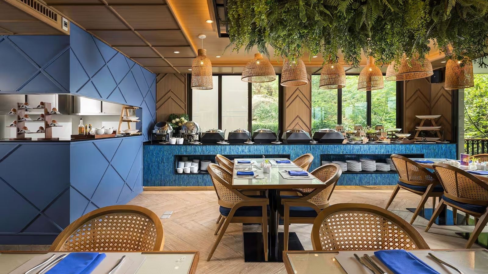 restaurants-foliage-restaurant