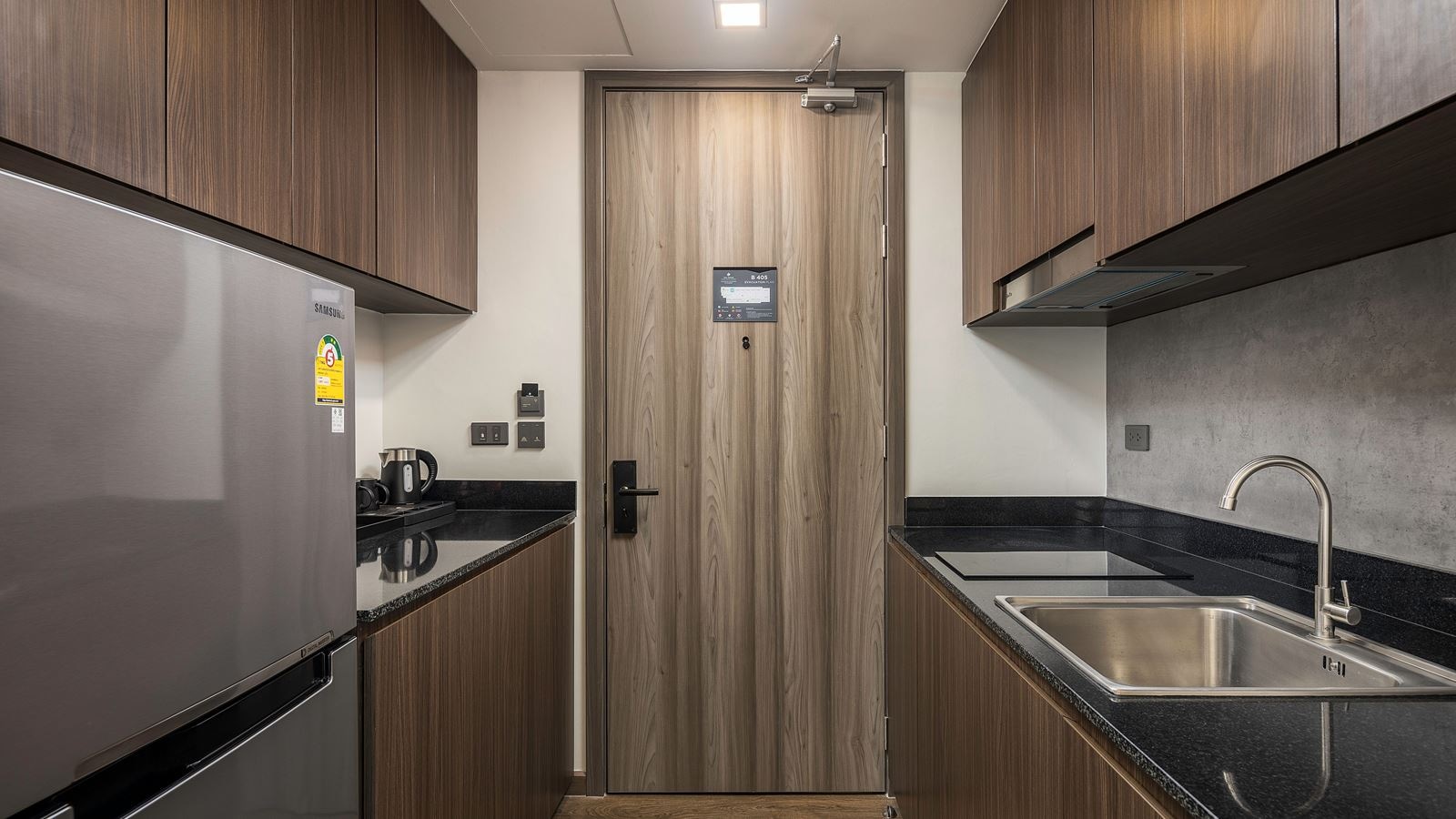 rooms-premier-room-king-bed