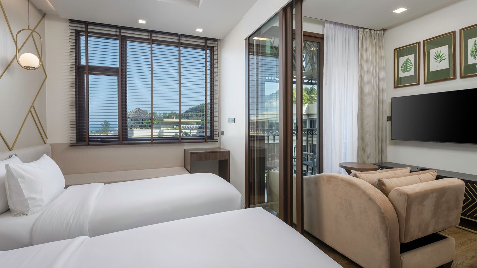 rooms-deluxe-room-with-bathtub