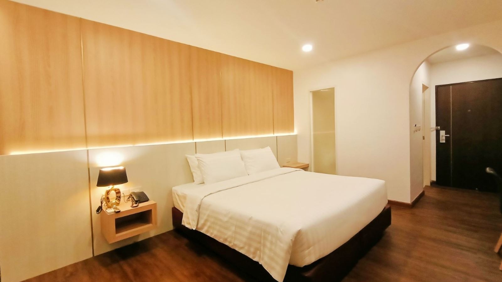 rooms-deluxe-double-room