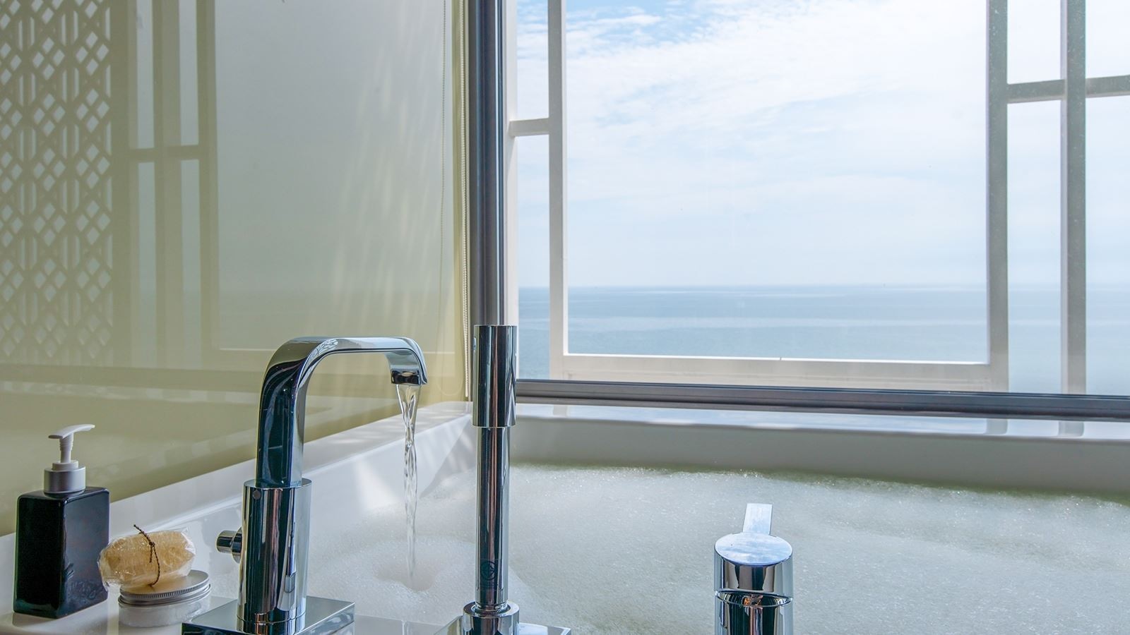 rooms-baba-grand-suite-corner