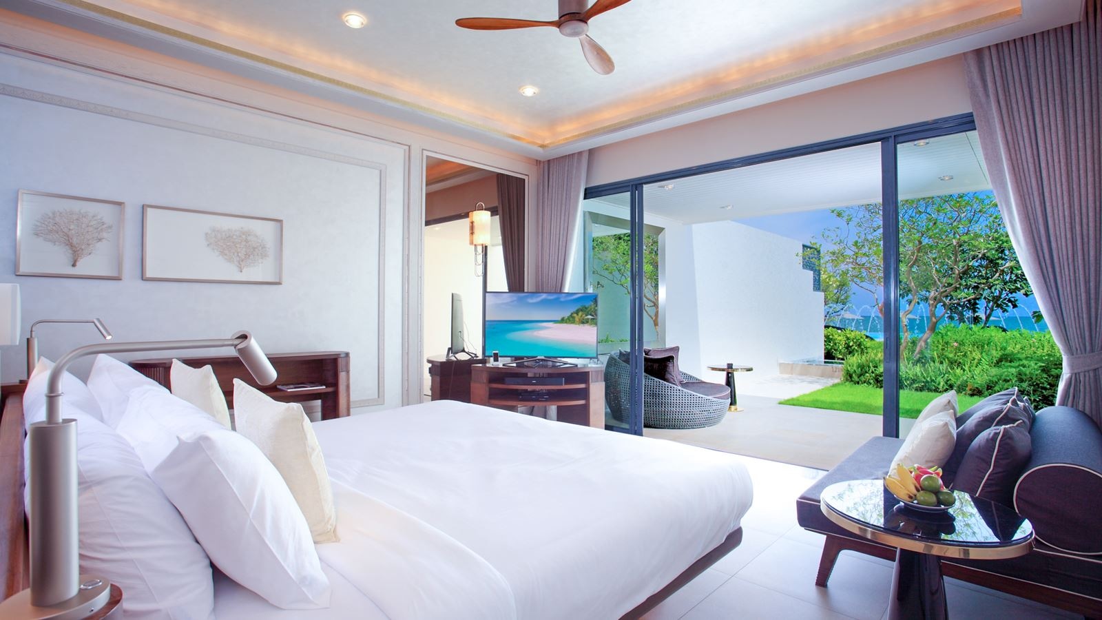 rooms-beachfront-pool-suite-garden-view