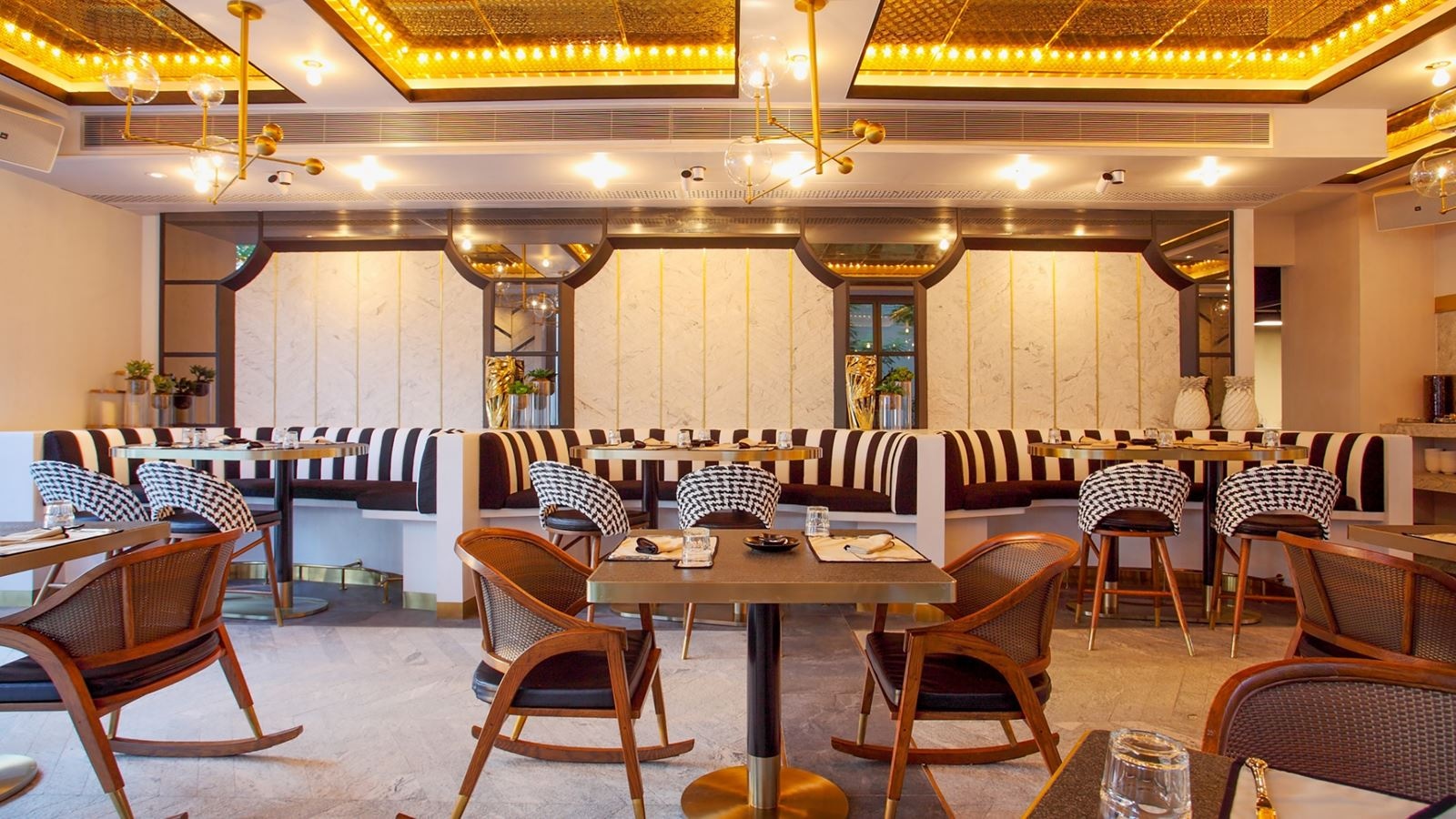 restaurants-baba-beach-bar--restaurant-hua-hin