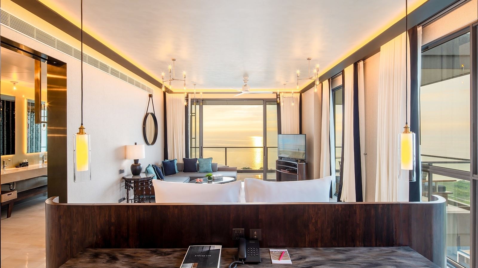 rooms-2-bedroom-family-grand-ocean-suite