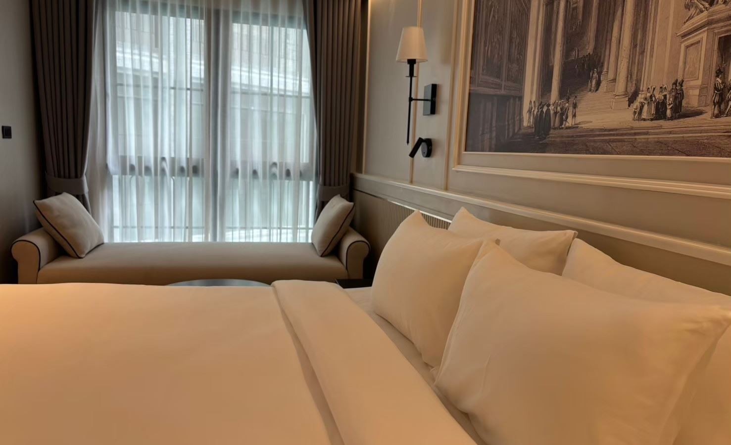 rooms-deluxe-poolview