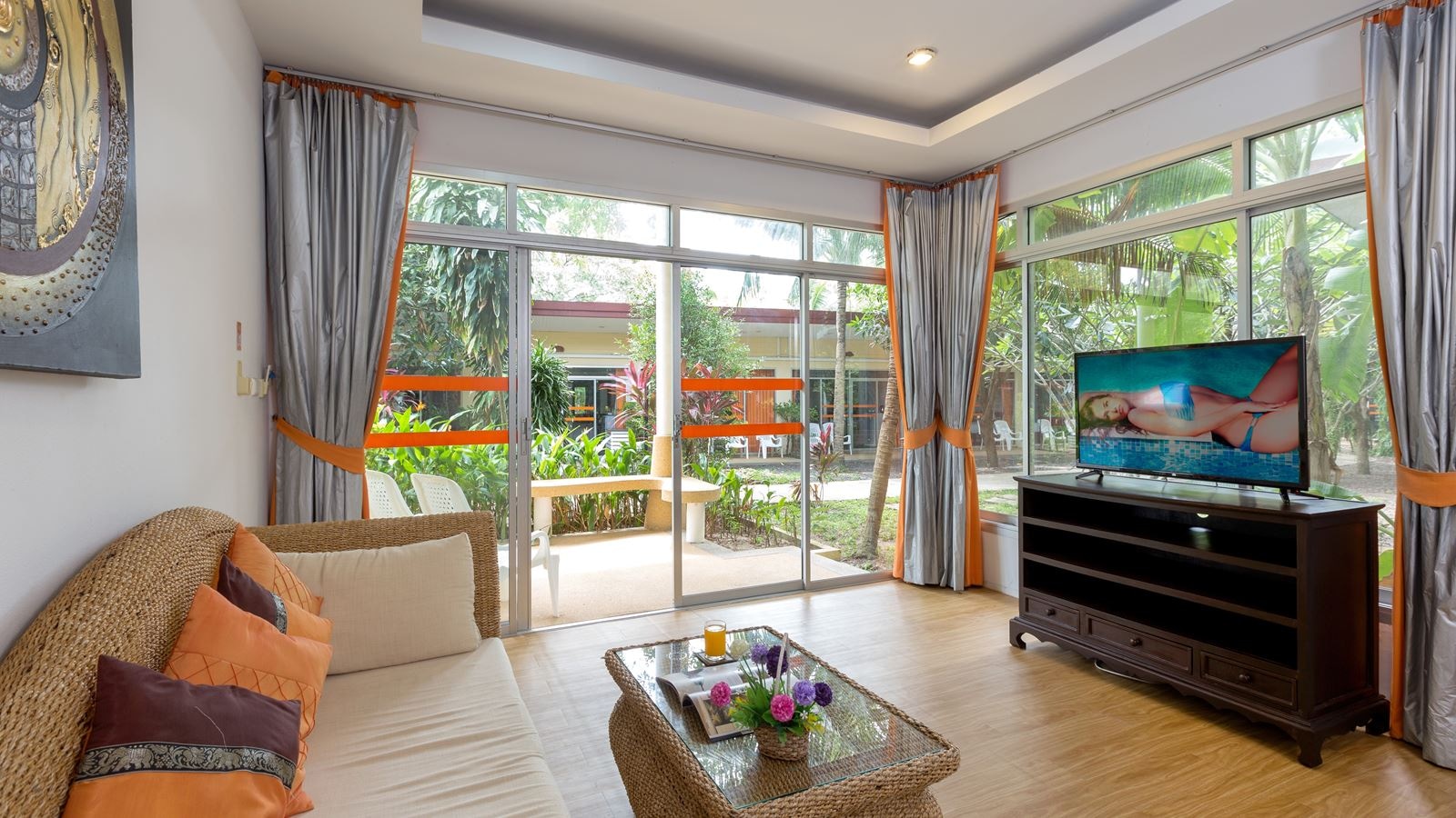 rooms-1-bed-room-suite