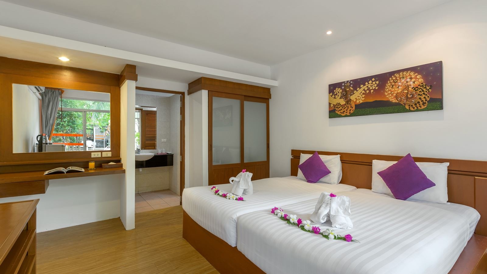 rooms-superior-pool-view-room