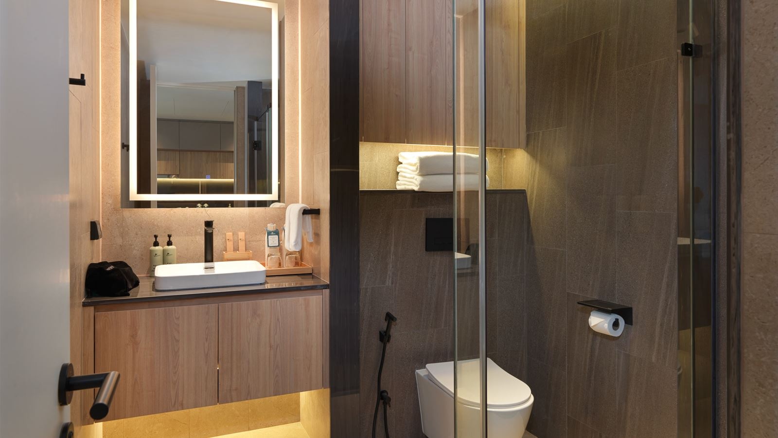 rooms-la-green-junior-suite