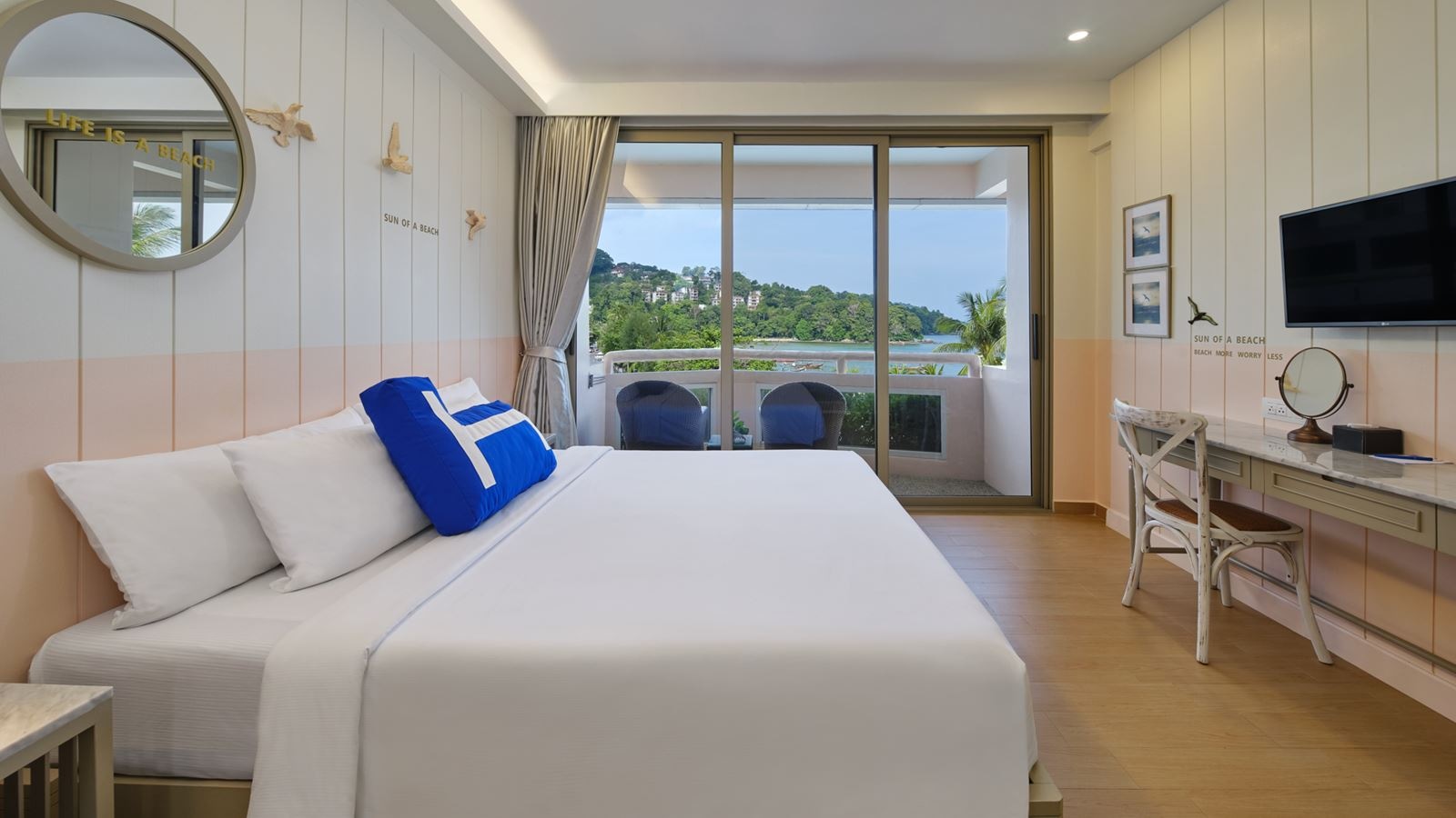 rooms-deluxe-seaview