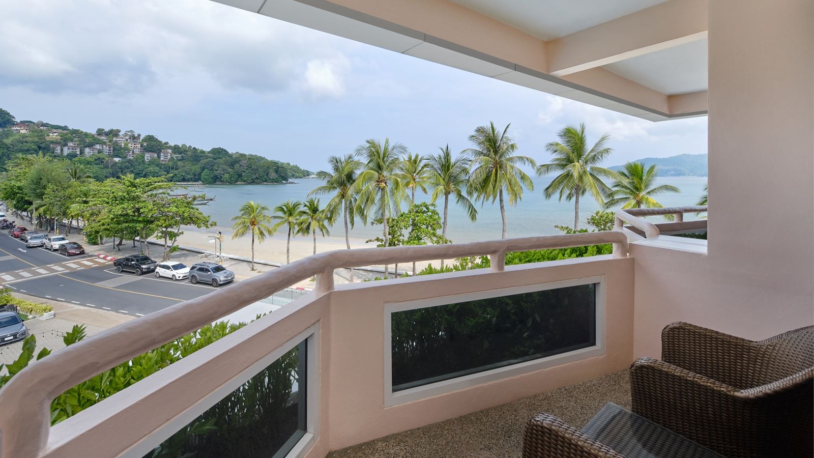 rooms-deluxe-seaview