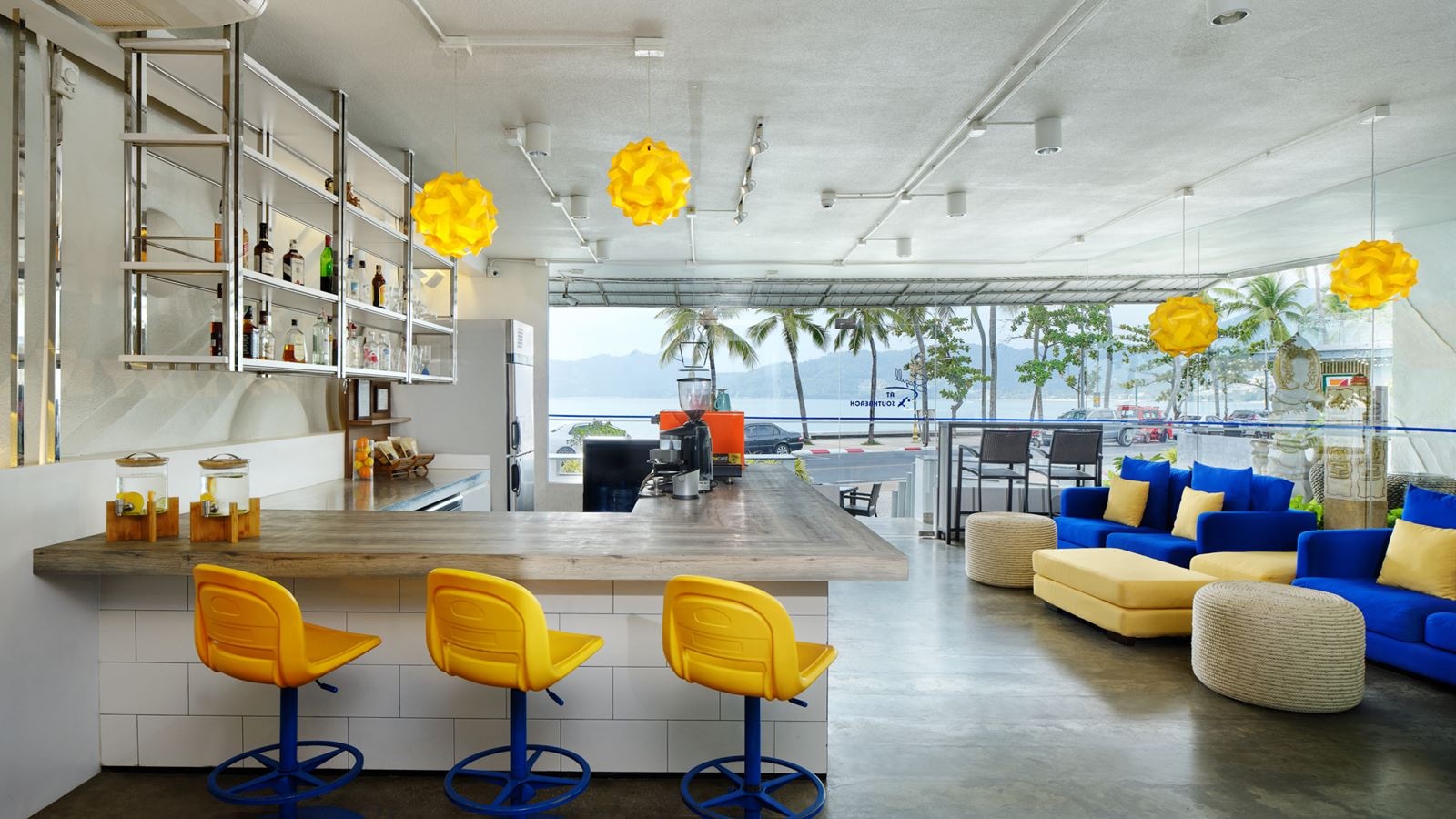 restaurants-seagulls-at-southbeach