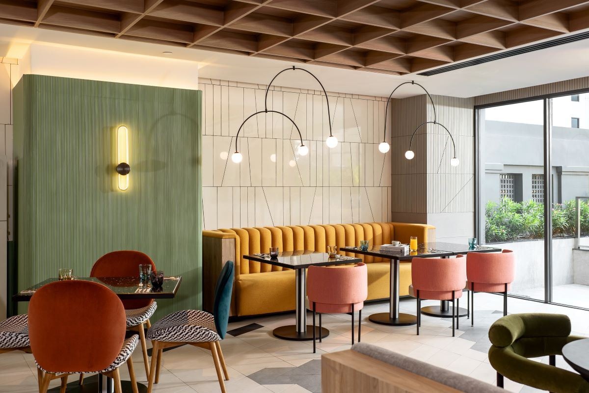 restaurants-tribe-table