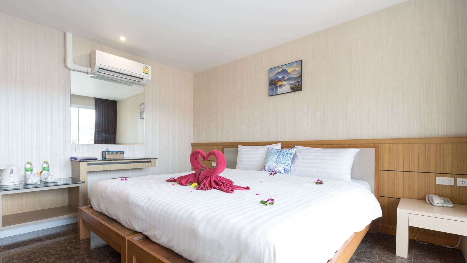 rooms-superior-room-with-balcony