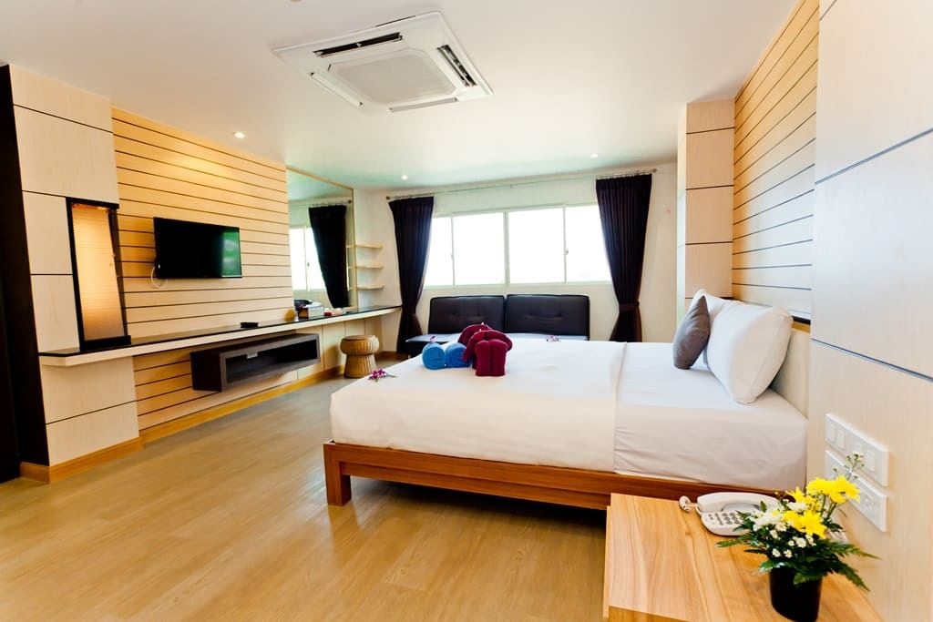 rooms-junior-suite-with-sea-view-balcony