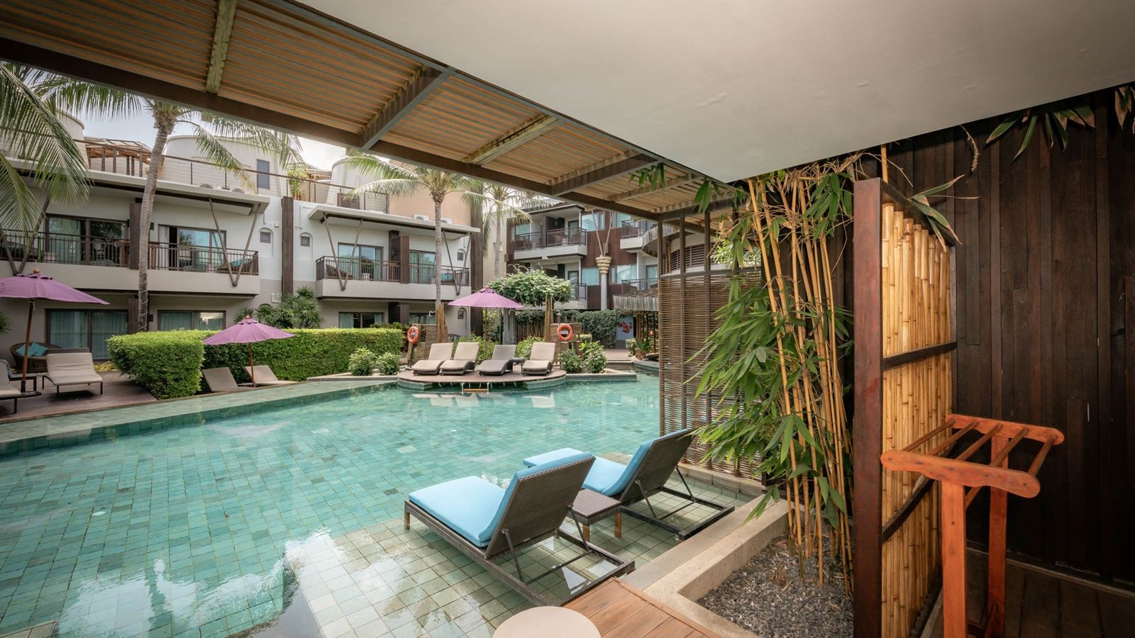 rooms-cool-pool-access