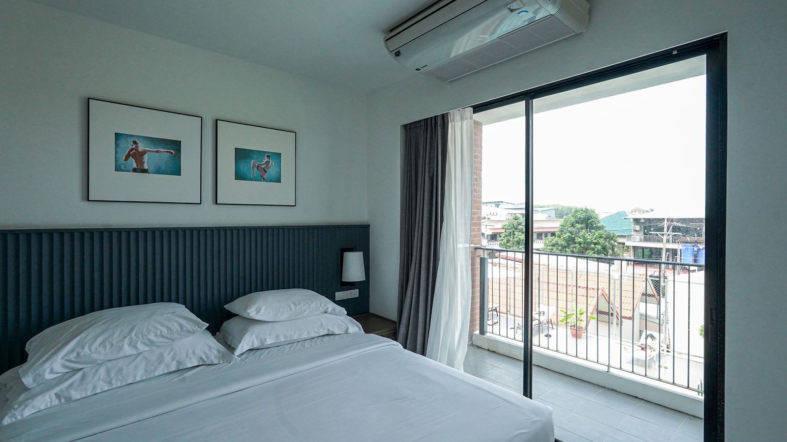 rooms-one-bedroom-suite-pool-facing