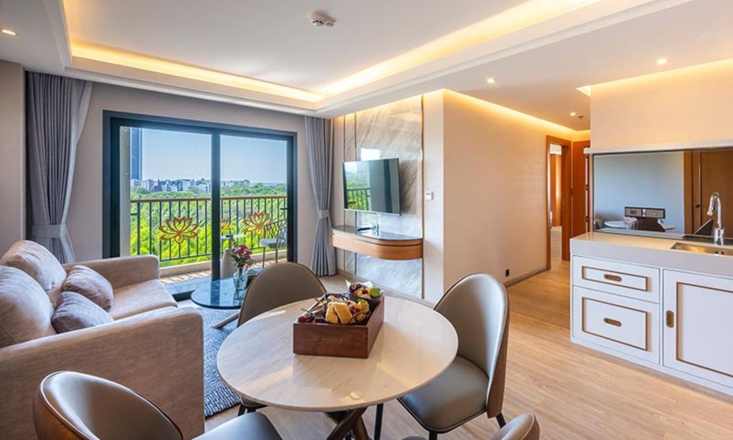 rooms-family-suite-garden-view