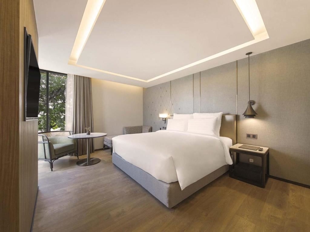 rooms-deluxe-room