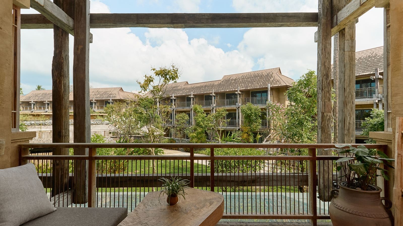 rooms-deluxe-garden-view