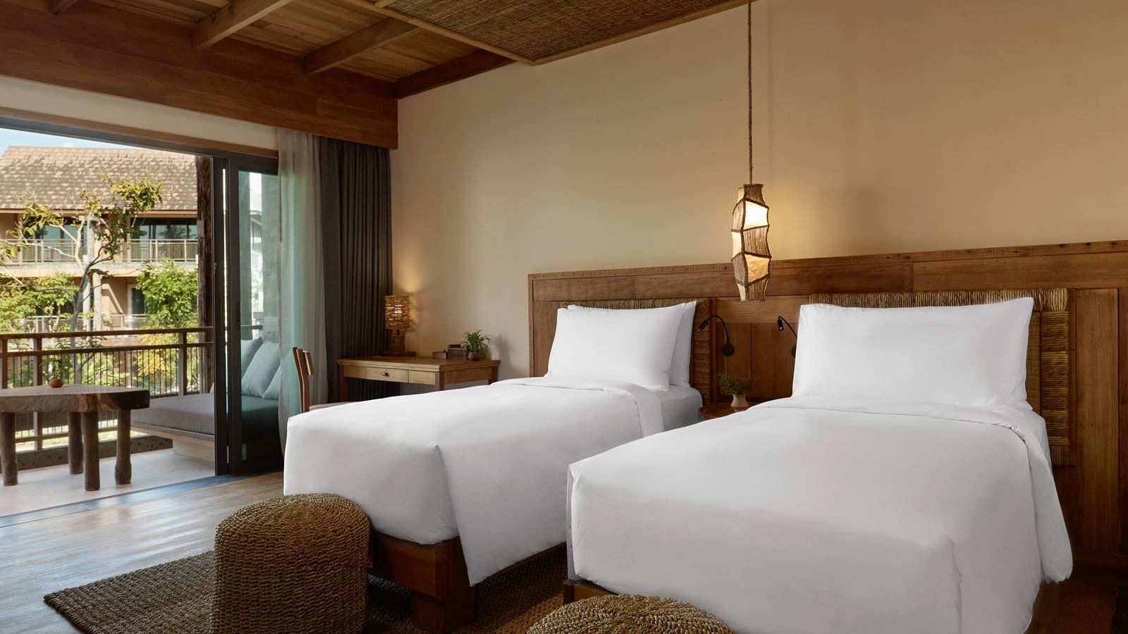 rooms-deluxe-garden-view