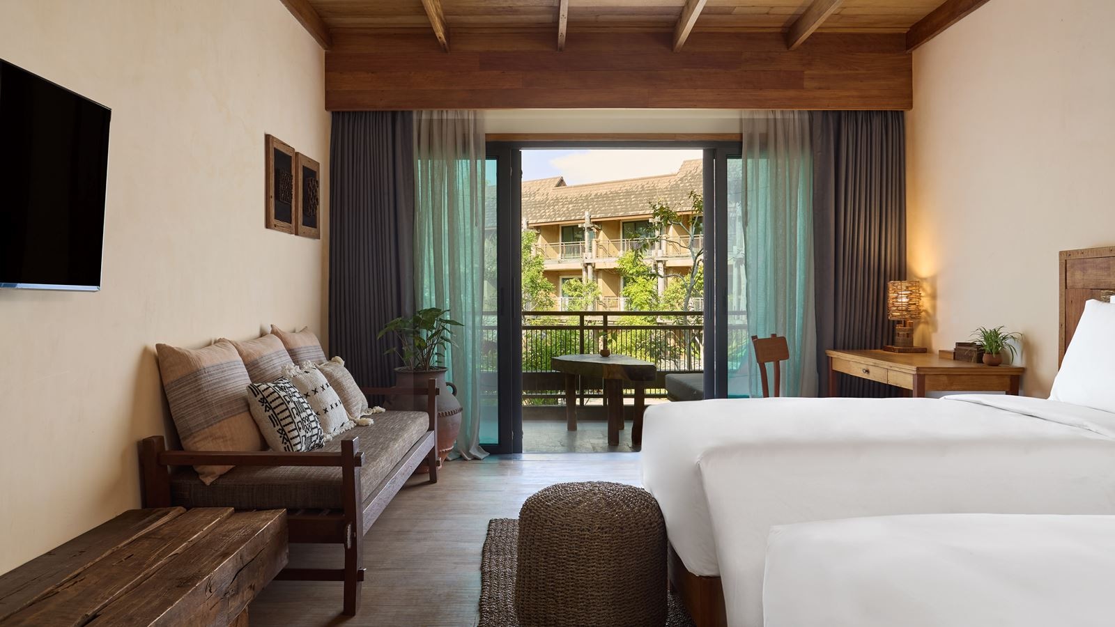 rooms-deluxe-garden-view