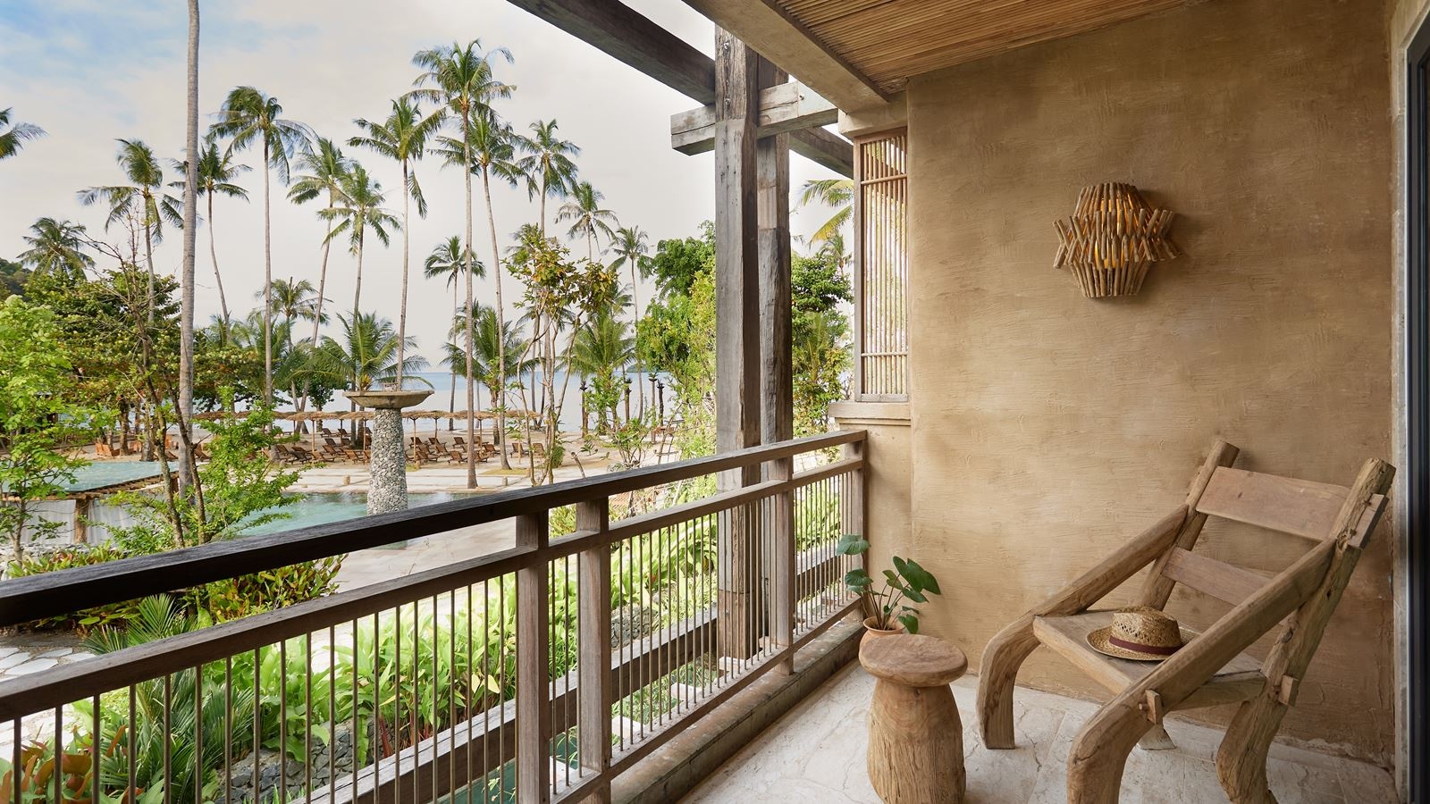 rooms-deluxe-seaview