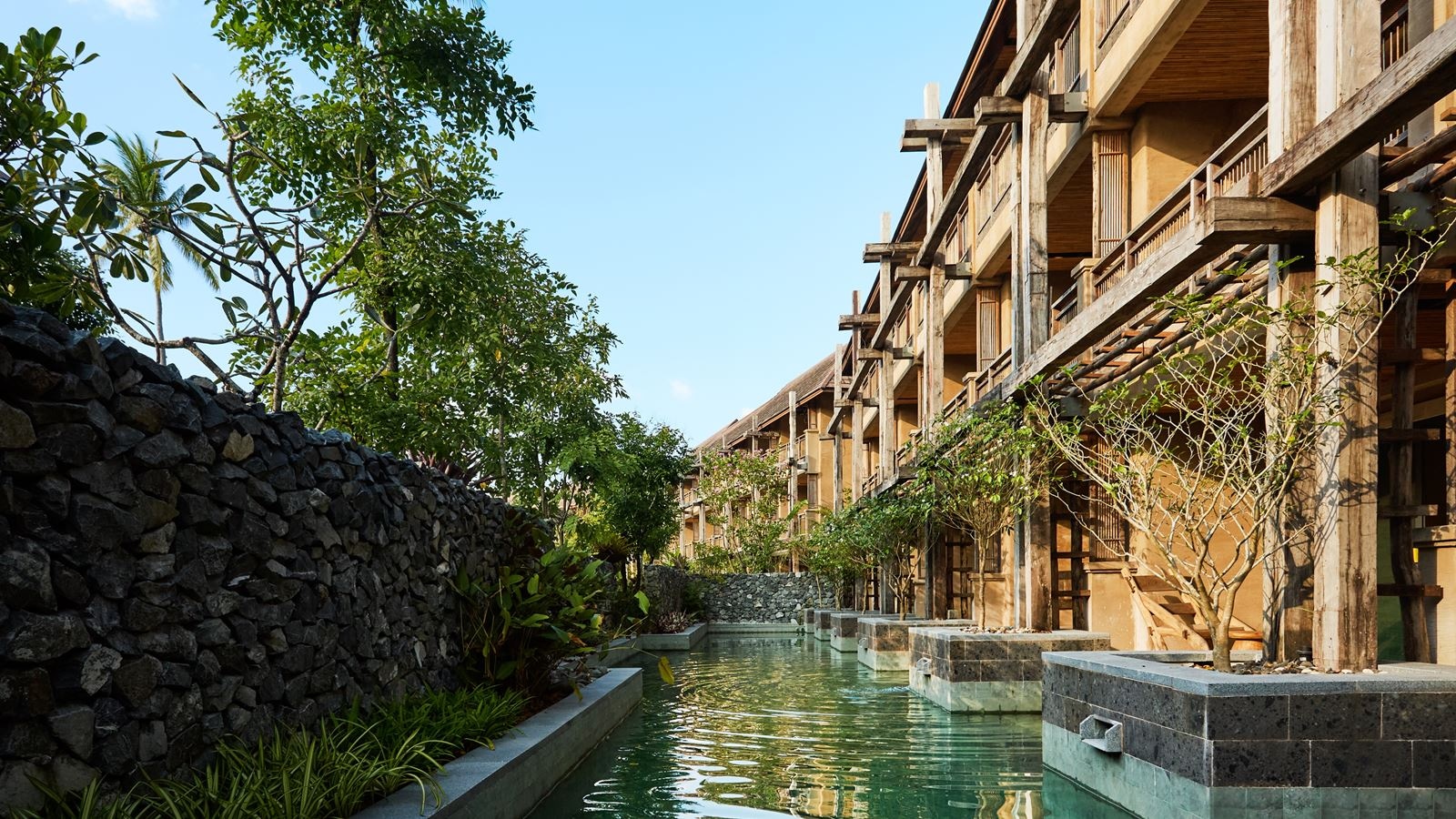 rooms-premium-pool-access-seaview