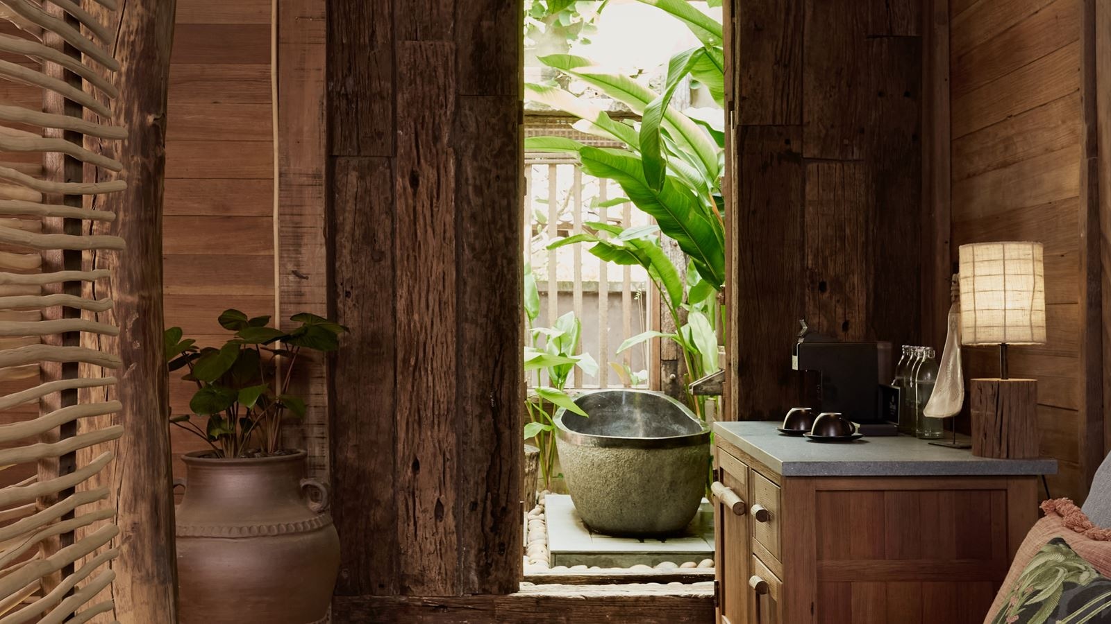 rooms-one-bedroom-pool-villa-seaview