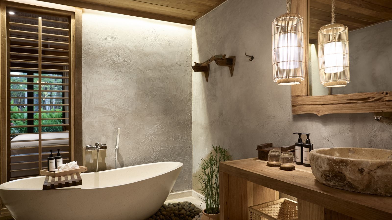 rooms-premium-pool-access-garden