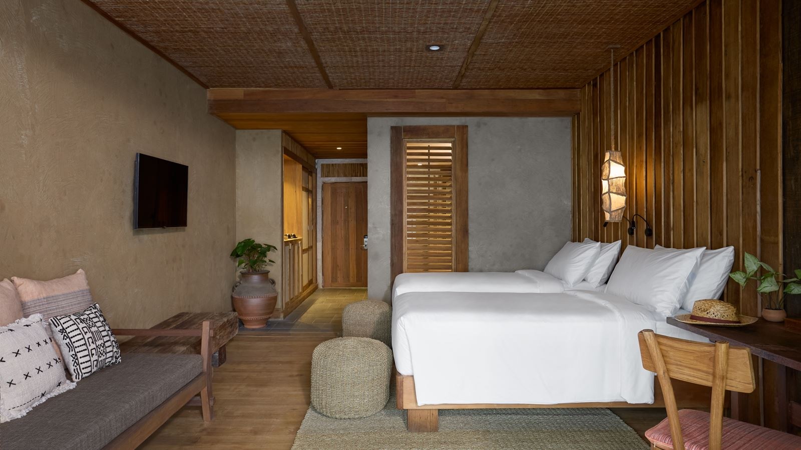 rooms-premium-pool-access-garden