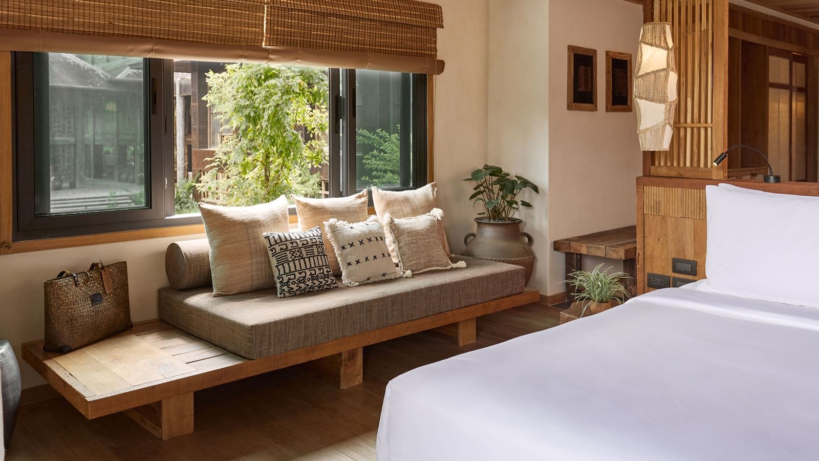 rooms-grand-garden-view-pool-access