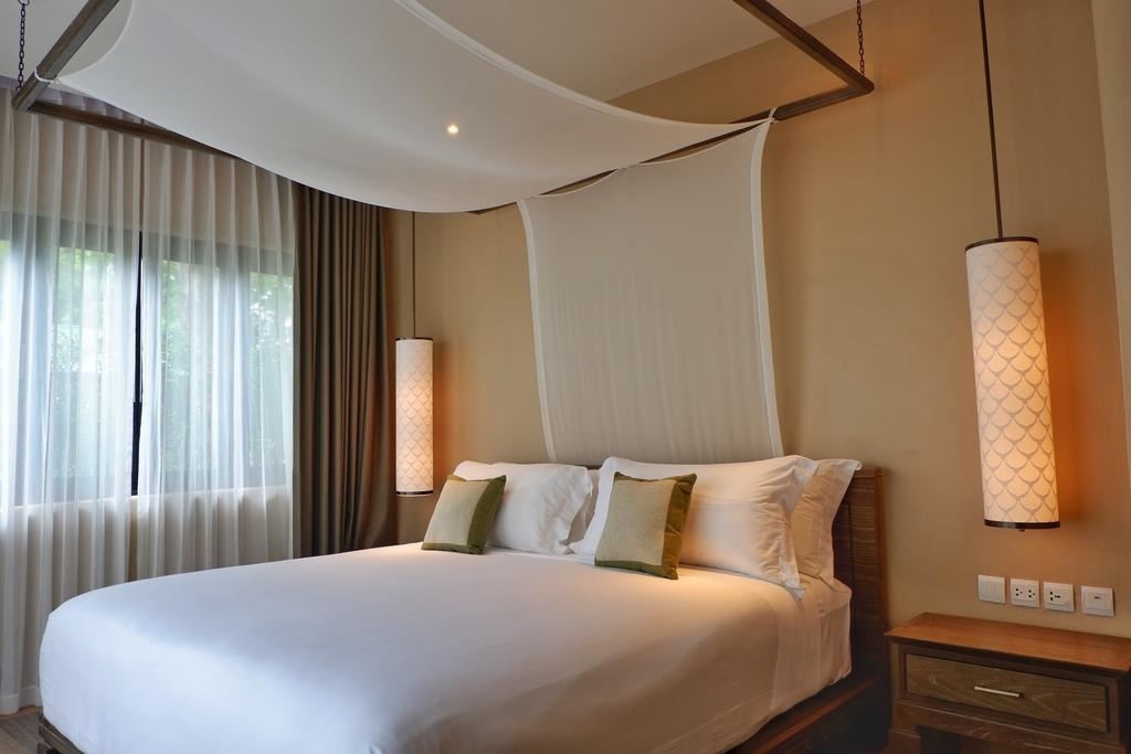 rooms-naka-guest-room-terrace